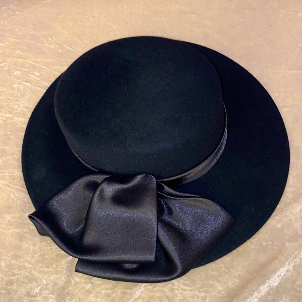 Vintage Black Hat